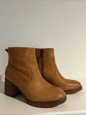 Lucky Brand Tan Leather Ankle Booties with Block Heel